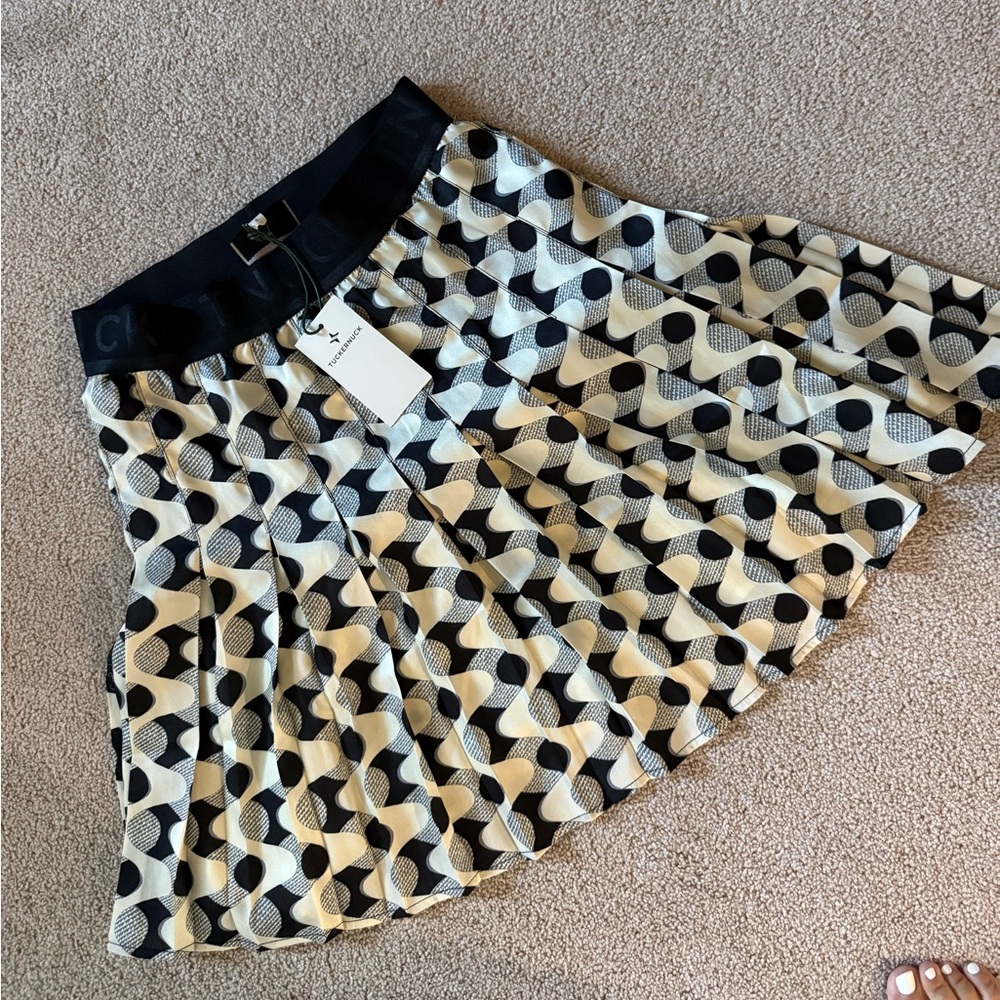 Tuckernuck Black and Cream Geometric Skirt